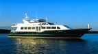 Motor yacht�JUST RIGHT